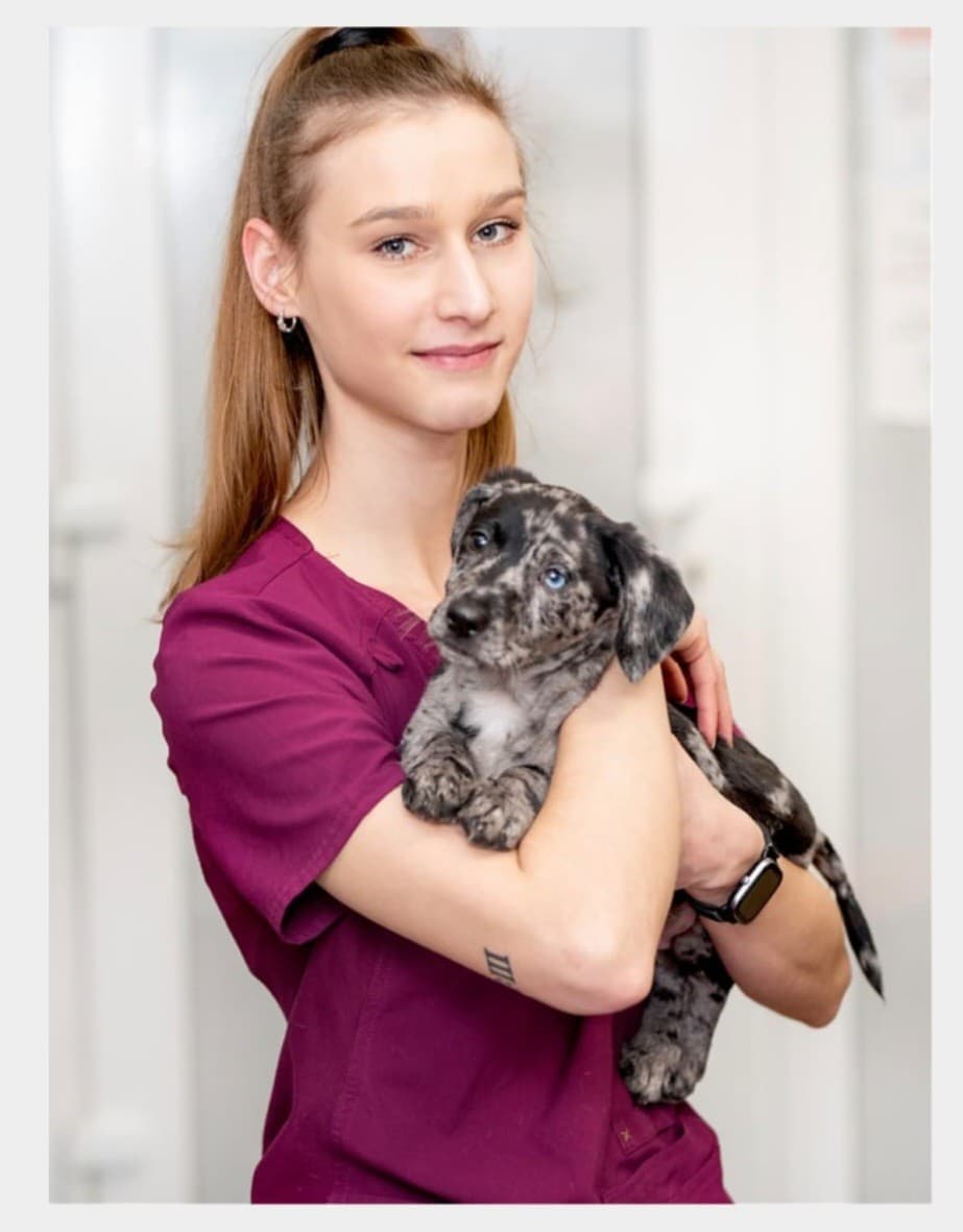 Emília Brunovská - Veterinárna sestra